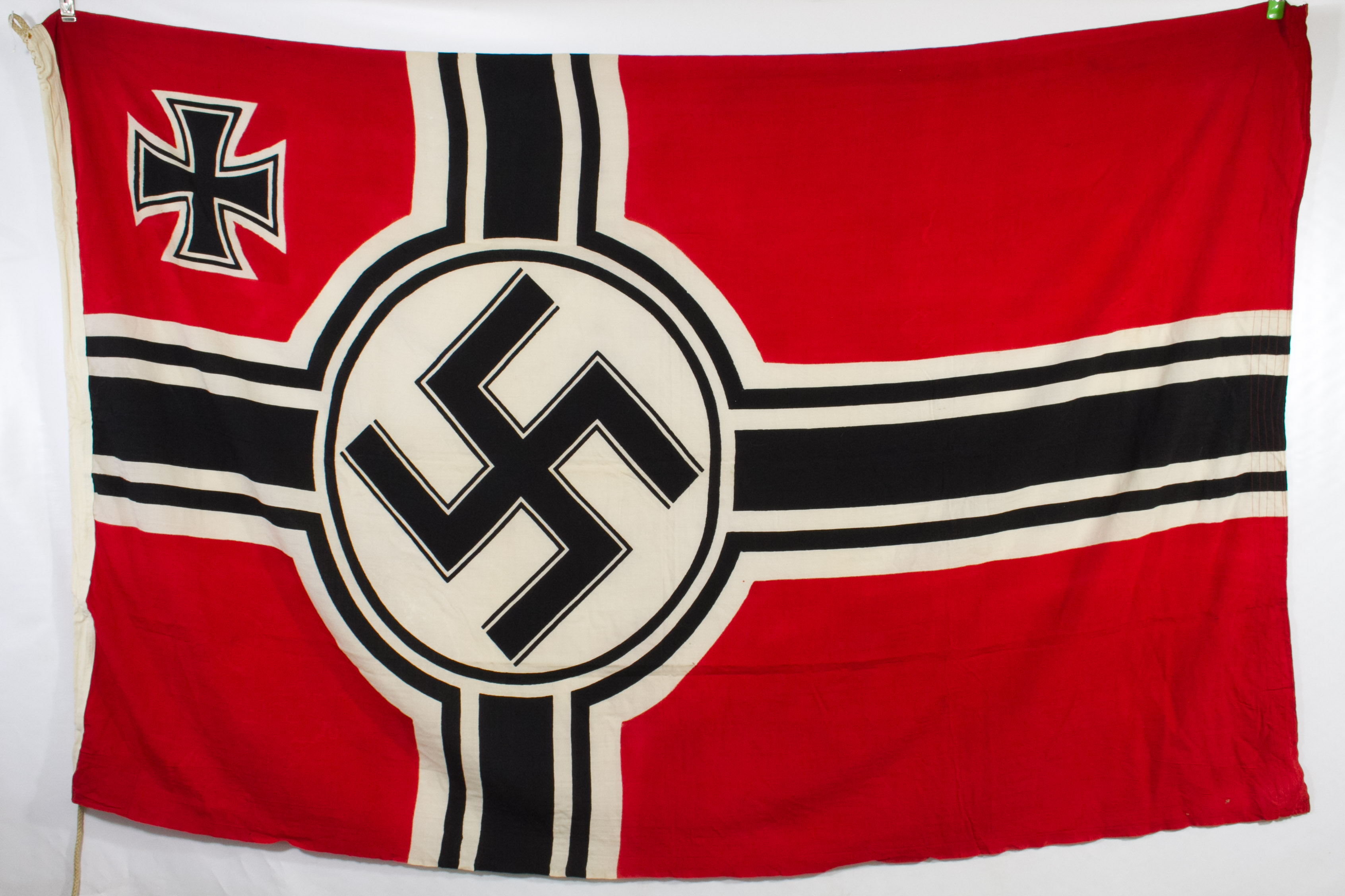 World War II German Naval Battle Flag Leonard Auction world-war-ii-german-naval-battle-flag-leonard-auction