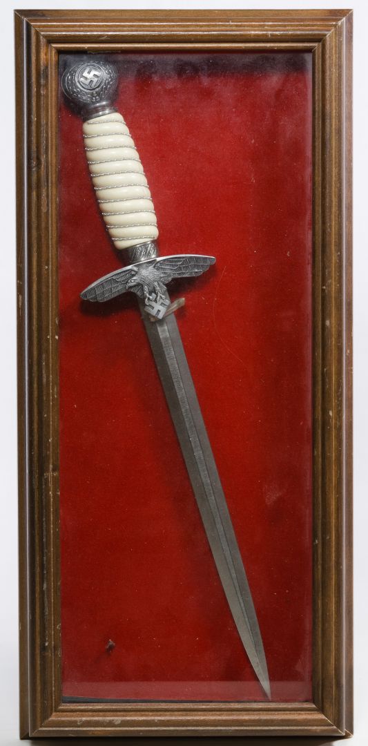 Lot 525 World War II German Replica Luftwaffe Dagger in