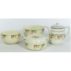 Hall Kitchenware including Coffee Pot, Covered Casserole, Mixing Bowls
