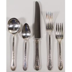 Community Oneida "Hampton Court" Silverplate Flatware Service for Twelve