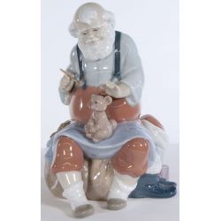 Lladro #6774 "Santas Magic Touch" Retired Glazed with original box