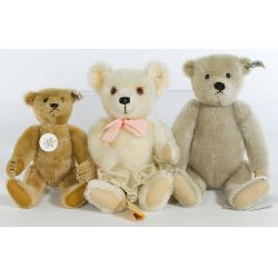 Steiff Bears (3pcs) all have Buttons, (2) have Ear Tags & other has leg tag, (1) has Chest Tag
