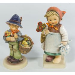 Hummel #204 "Weary Wonderer" TMK4 & #378 "Easter Greetings" TMK5