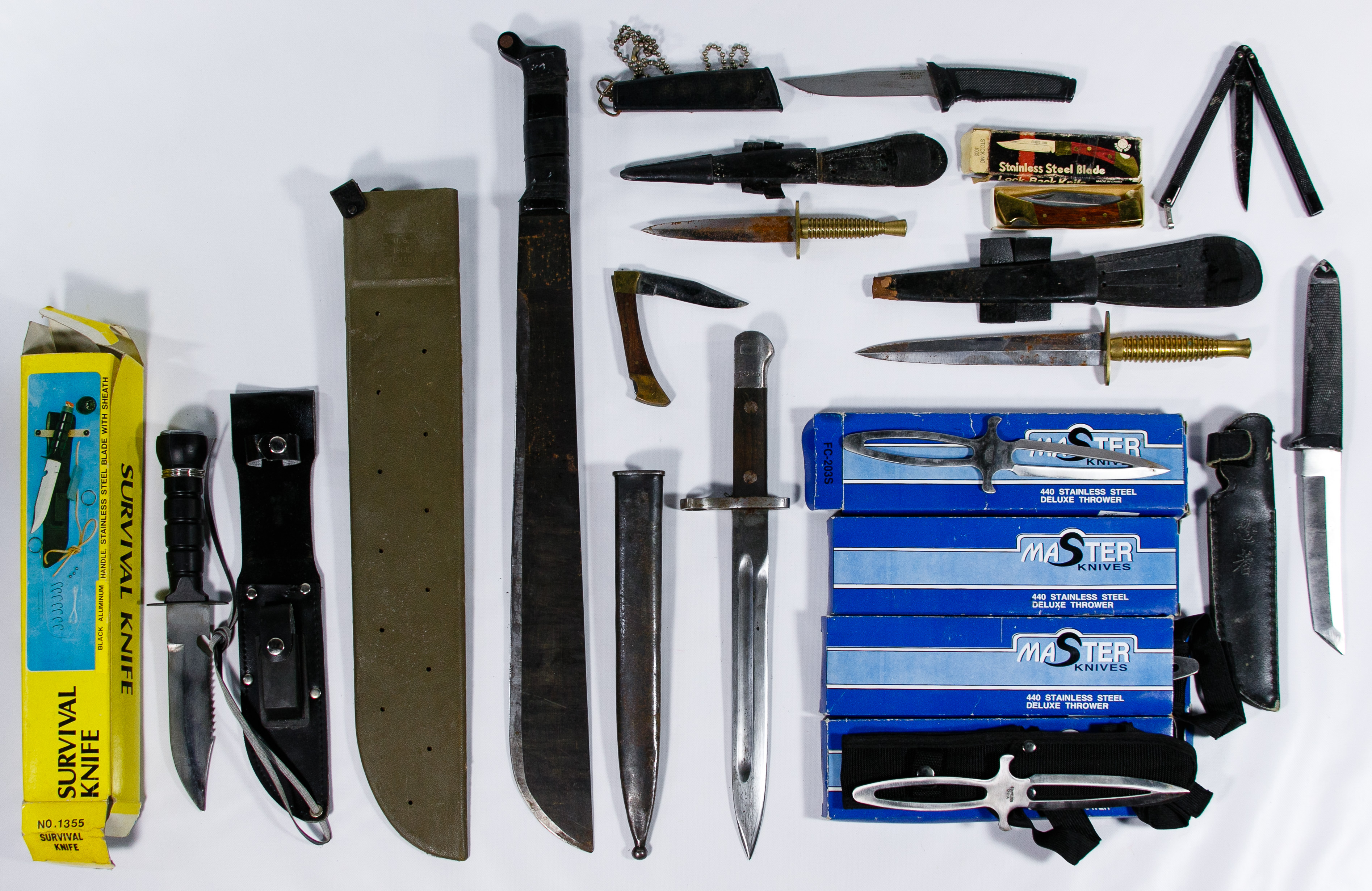 World War II, Korean War and Modern Knife Assortment